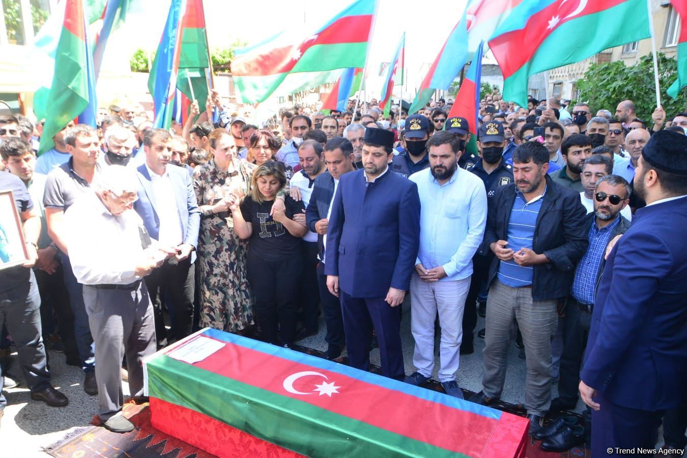 Baku hosts funeral ceremony for Azerbaijani martyr journalist (PHOTO)