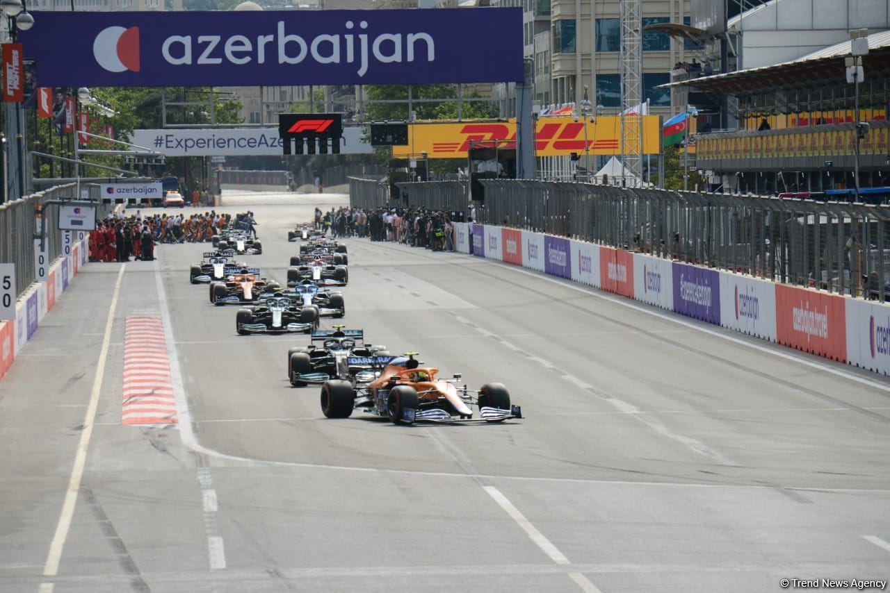 Baku announces registration of volunteers for F-1 race as event's date revealed