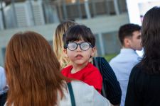 “Reduce, Reuse, Recycle, Respect” exhibition by NARGIS Publishing house is open on the Baku Boulevard (PHOTO/VIDEO)