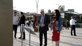 “Reduce, Reuse, Recycle, Respect” exhibition by NARGIS Publishing house is open on the Baku Boulevard (PHOTO/VIDEO)