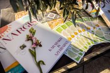 “Reduce, Reuse, Recycle, Respect” exhibition by NARGIS Publishing house is open on the Baku Boulevard (PHOTO/VIDEO)