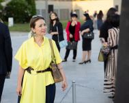 “Reduce, Reuse, Recycle, Respect” exhibition by NARGIS Publishing house is open on the Baku Boulevard (PHOTO/VIDEO)