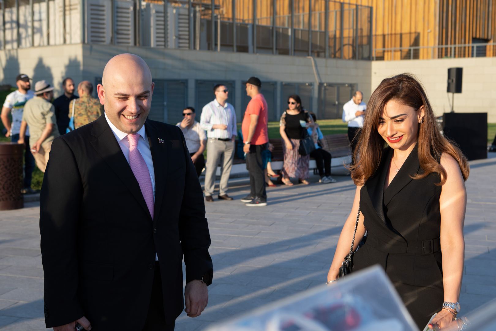 “Reduce, Reuse, Recycle, Respect” exhibition by NARGIS Publishing house is open on the Baku Boulevard (PHOTO/VIDEO)