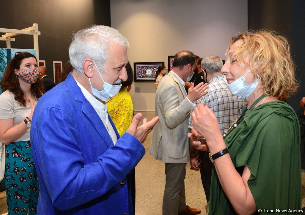 SUSTAINABLE FASHION: The future of textiles (PHOTO)