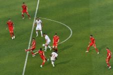 Azerbaijani president, first lady watch football match between Switzerland and Wales (PHOTO)