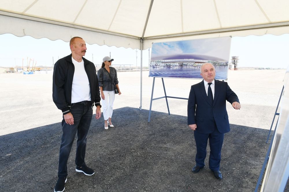 President Ilham Aliyev, First Lady Mehriban Aliyeva arrive in Fuzuli district (PHOTO)