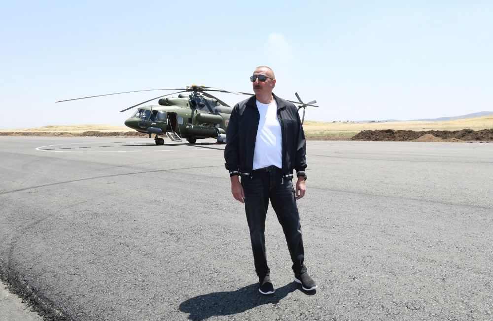 President Ilham Aliyev, First Lady Mehriban Aliyeva arrive in Fuzuli district (PHOTO)