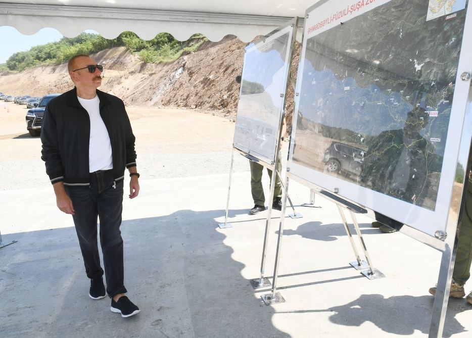 President Aliyev views ongoing work on bridge built over 'Victory Road' to Shusha (PHOTO)