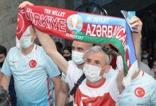 Fans preparing to watch Turkey vs Wales football match at Baku Olympic Stadium (PHOTO)