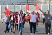 Fans preparing to watch Turkey vs Wales football match at Baku Olympic Stadium (PHOTO)