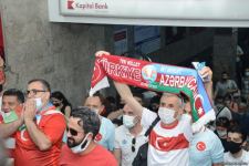 Fans preparing to watch Turkey vs Wales football match at Baku Olympic Stadium (PHOTO)