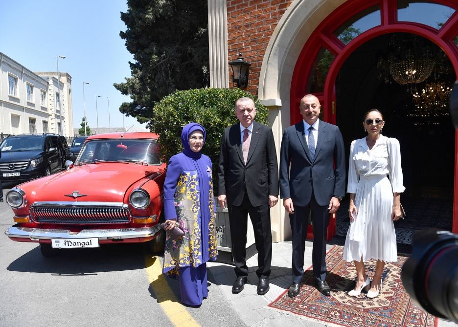 Dinner organized on behalf of President Ilham Aliyev, First Lady Mehriban Aliyeva in honor of President Erdogan, his wife (PHOTO)