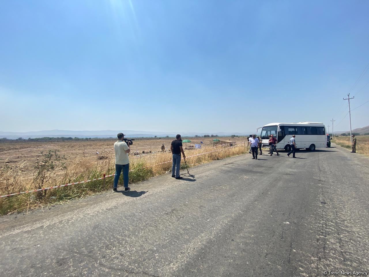 Azerbaijani journalists arrive in liberated Fuzuli to view de-mining process (PHOTO)