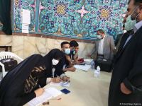 President and parliament speaker cast vote in presidential election (PHOTO)