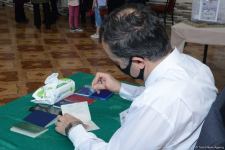 Iranians in Azerbaijan voting at Iran's presidential election (PHOTO)