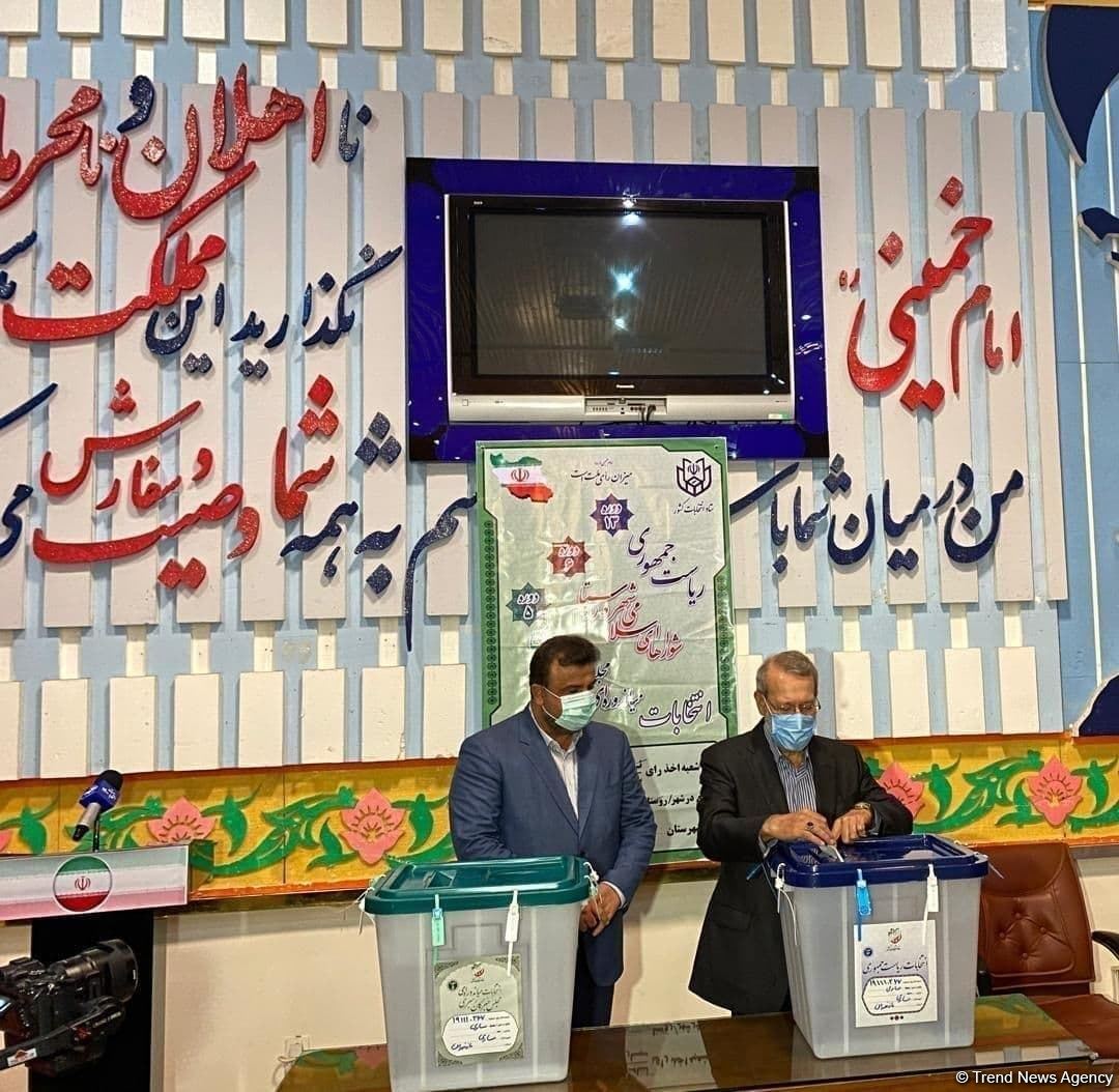 President and parliament speaker cast vote in presidential election (PHOTO)