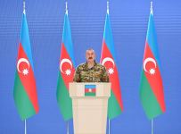 President Ilham Aliyev meets with leadership and a group of military personnel of Azerbaijani Army on Armed Forces Day (PHOTO)