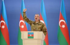 President Ilham Aliyev meets with leadership and a group of military personnel of Azerbaijani Army on Armed Forces Day (PHOTO)