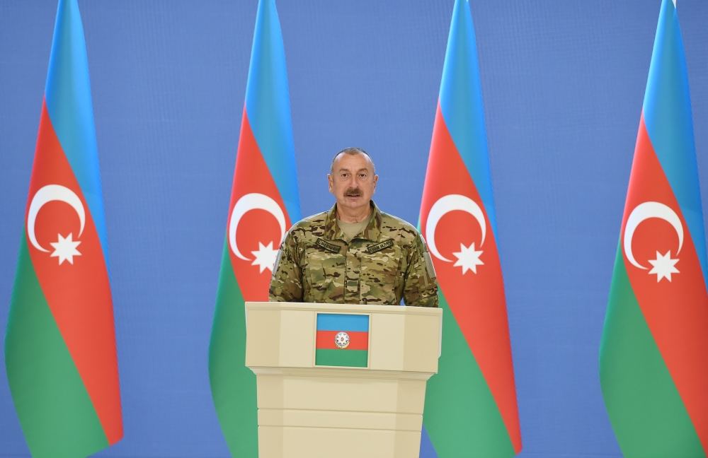 President Ilham Aliyev meets with leadership and a group of military personnel of Azerbaijani Army on Armed Forces Day (PHOTO)