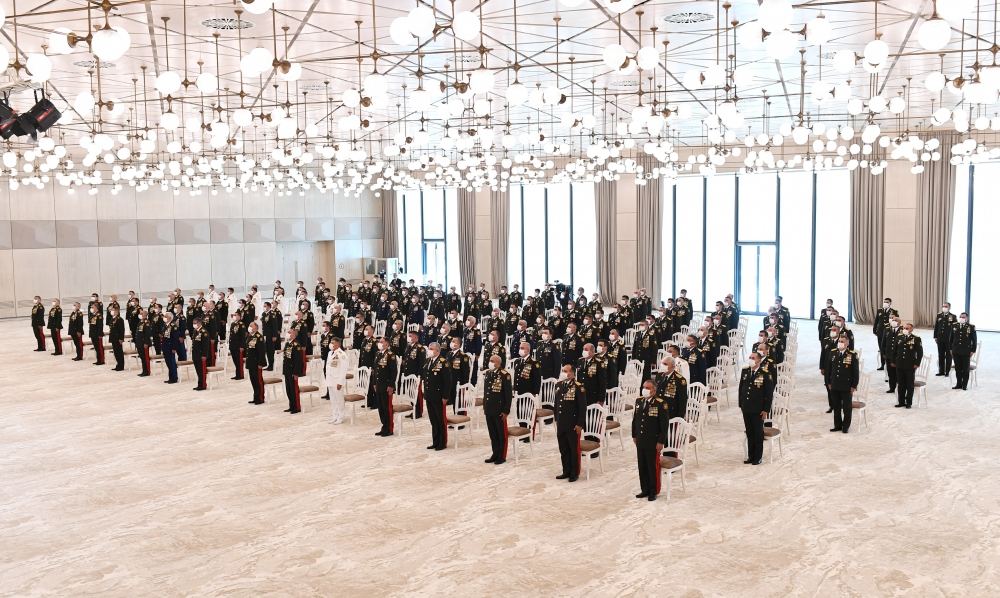 President Ilham Aliyev meets with leadership and a group of military personnel of Azerbaijani Army on Armed Forces Day (PHOTO)