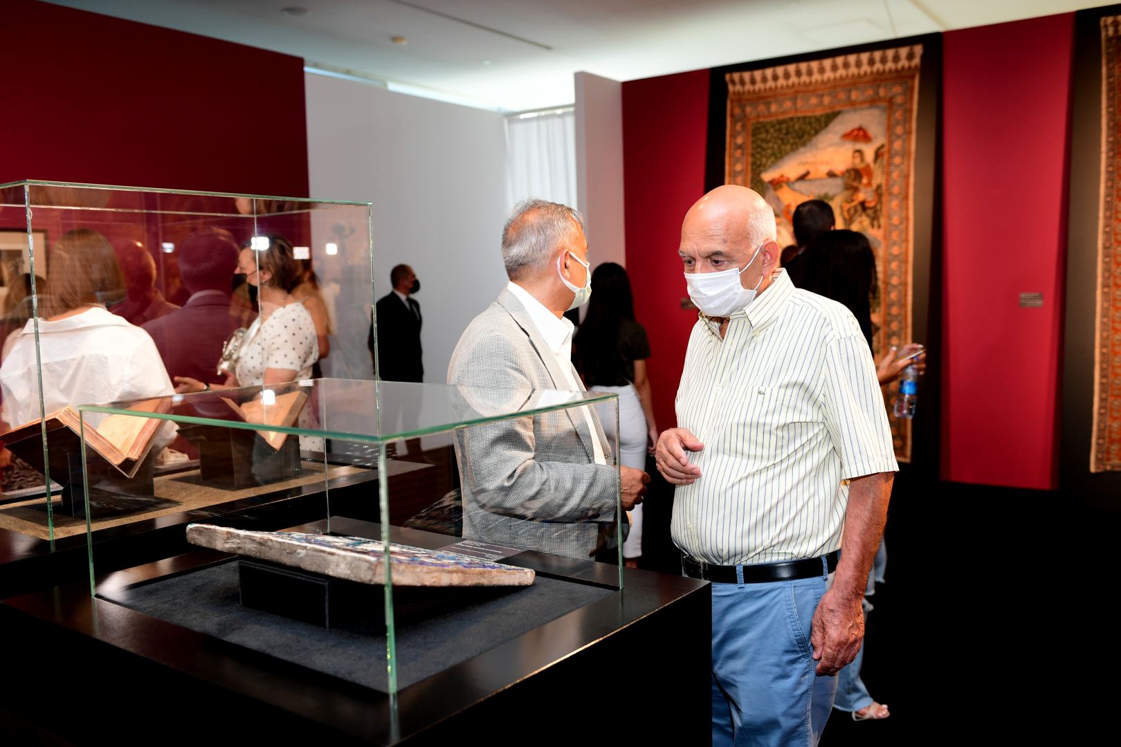 'Plots and Images by Nizami' exhibition opens in Heydar Aliyev Center in Baku (PHOTO/VIDEO)