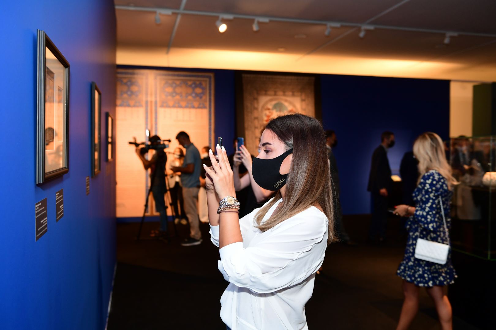 'Plots and Images by Nizami' exhibition opens in Heydar Aliyev Center in Baku (PHOTO/VIDEO)