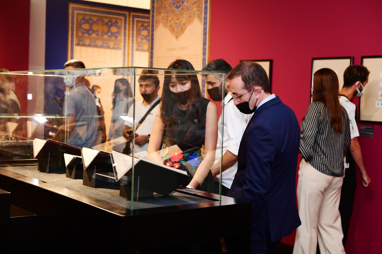 'Plots and Images by Nizami' exhibition opens in Heydar Aliyev Center in Baku (PHOTO/VIDEO)