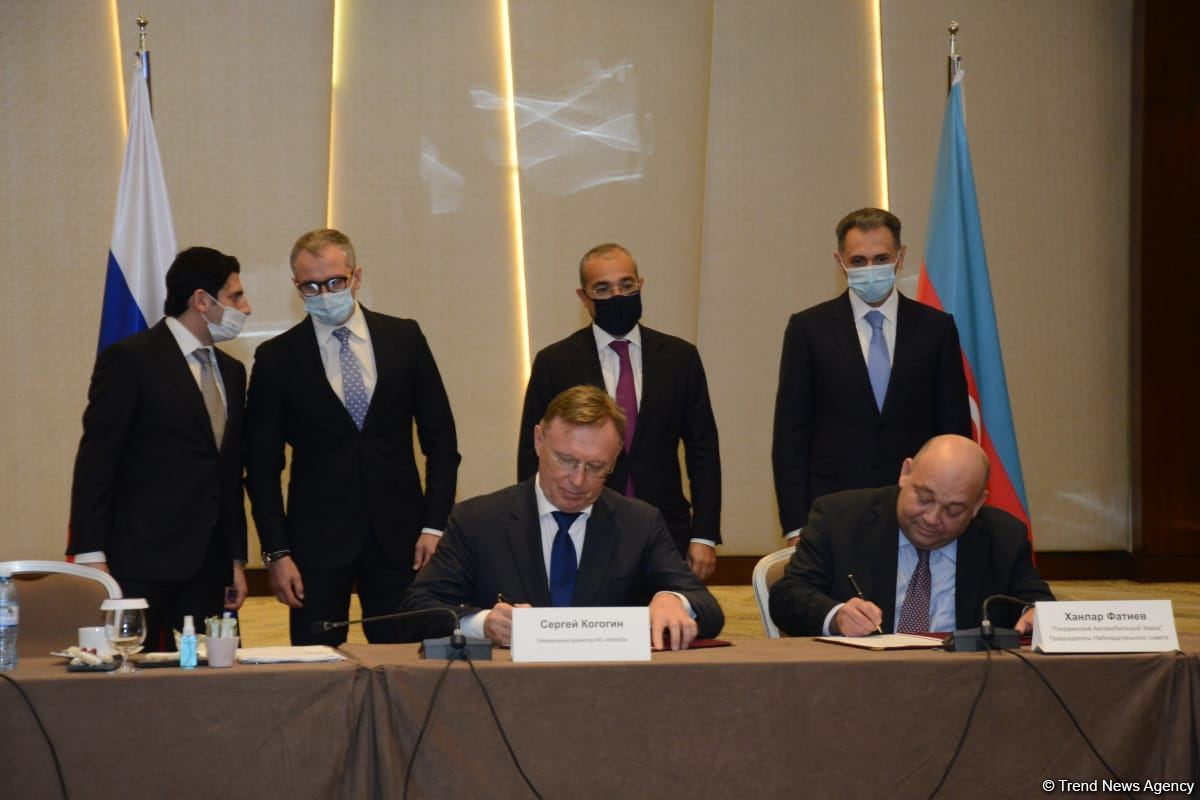 Russia’s KAMAZ, Azerbaijan’s Ganja Automotive Plant sign memorandum (PHOTO)