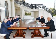 Azerbaijani president receives delegation led by first deputy chairman of Turkish Justice and Development Party (PHOTO)
