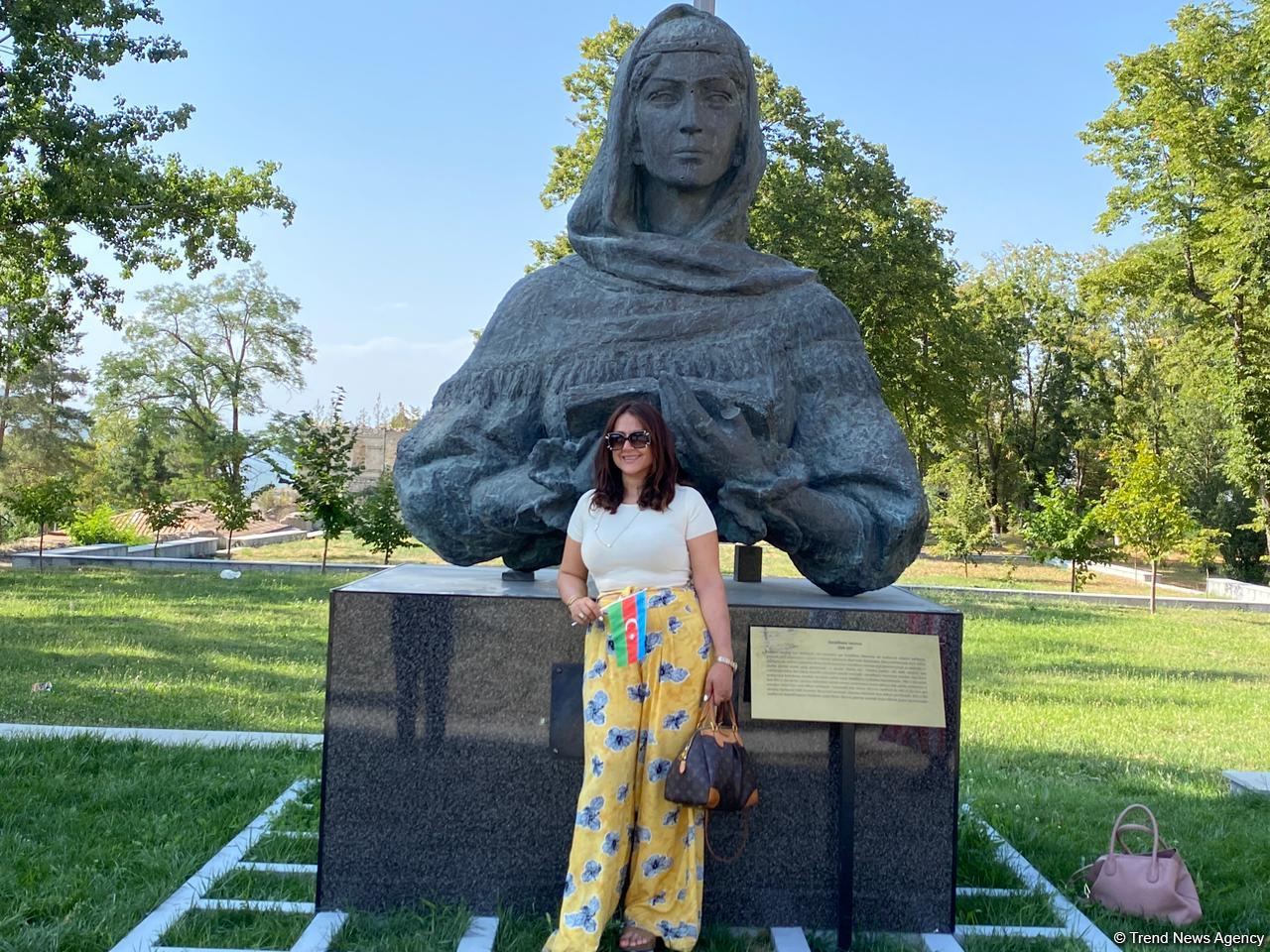 Azerbaijanis living abroad arrive in Shusha (PHOTO)