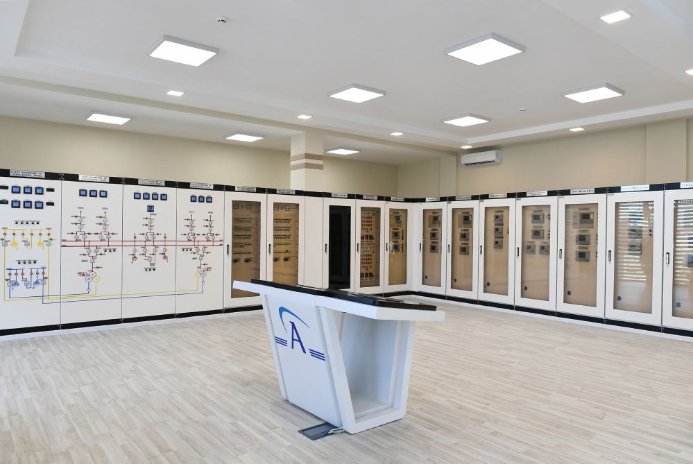 President Ilham Aliyev inaugurates newly renovated 110/35/6 kV “Surakhani” substation (PHOTO)