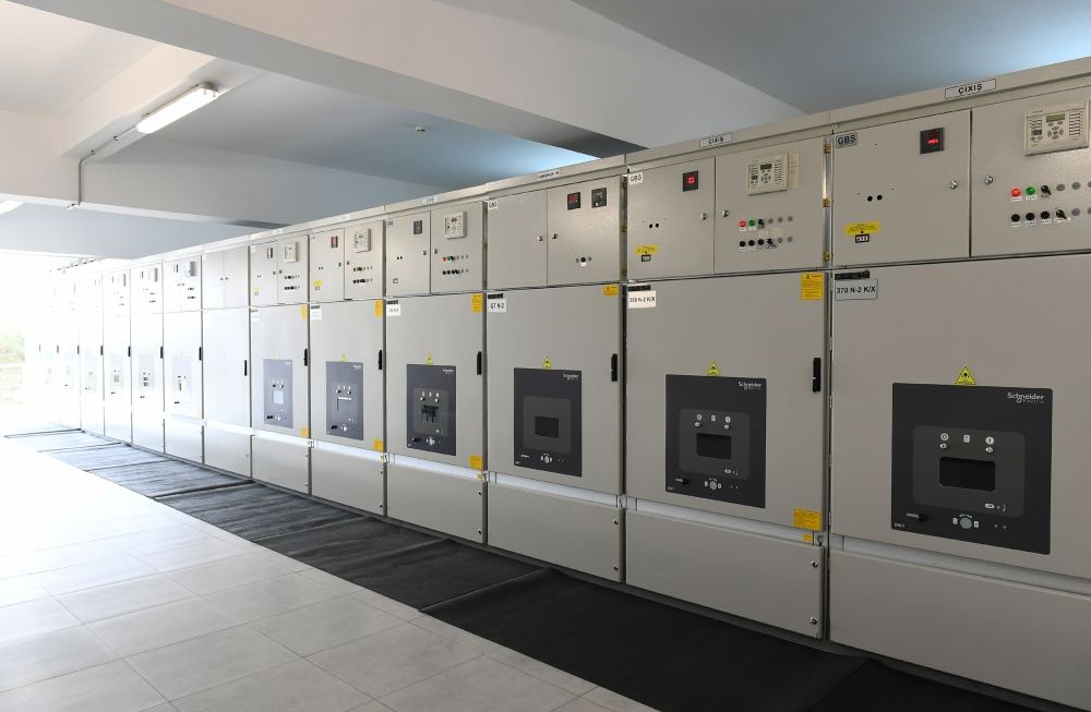 President Ilham Aliyev inaugurates newly renovated 110/35/6 kV “Surakhani” substation (PHOTO)