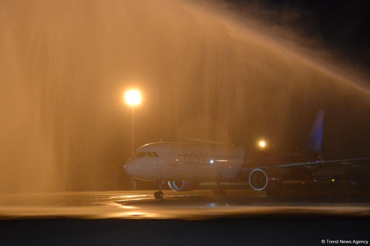 Wizz Air Abu Dabi makes its first flight to Baku (PHOTO)