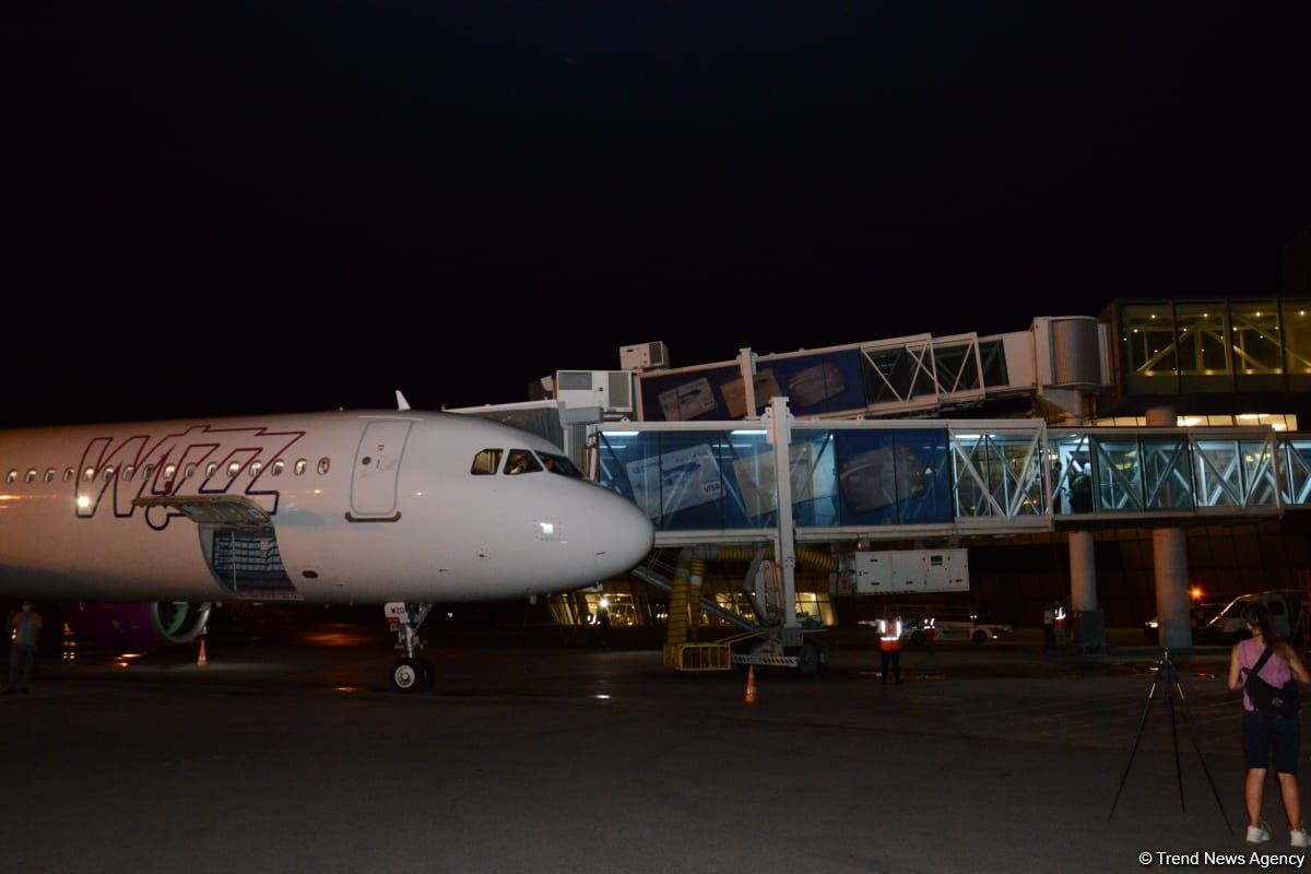 Wizz Air Abu Dabi makes its first flight to Baku (PHOTO)