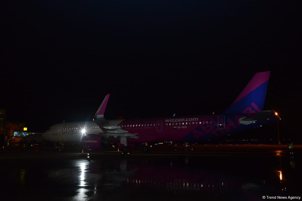 Wizz Air Abu Dabi makes its first flight to Baku (PHOTO)