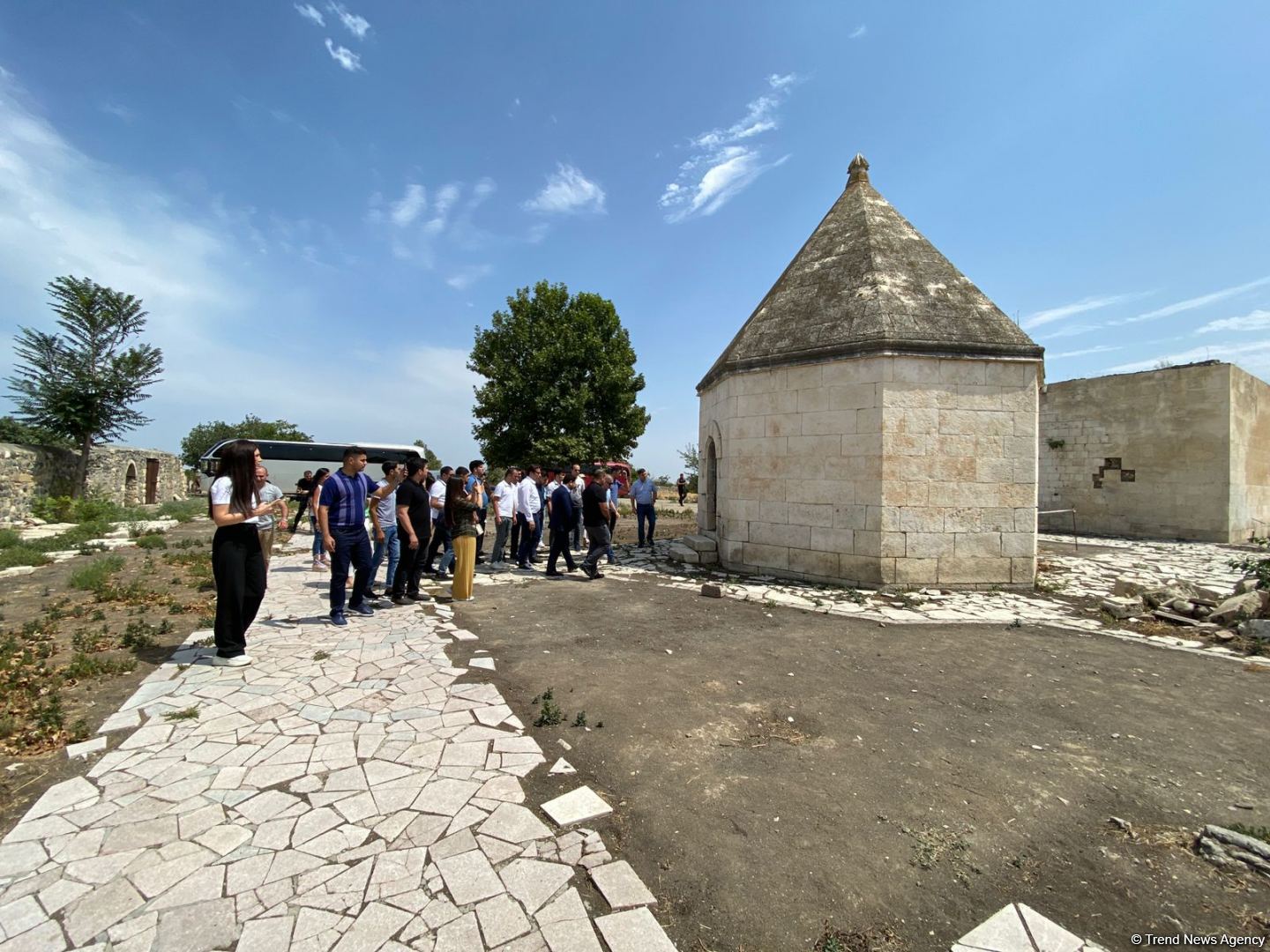 Delegation of volunteer organizations embark on visit to Azerbaijan’s Aghdam