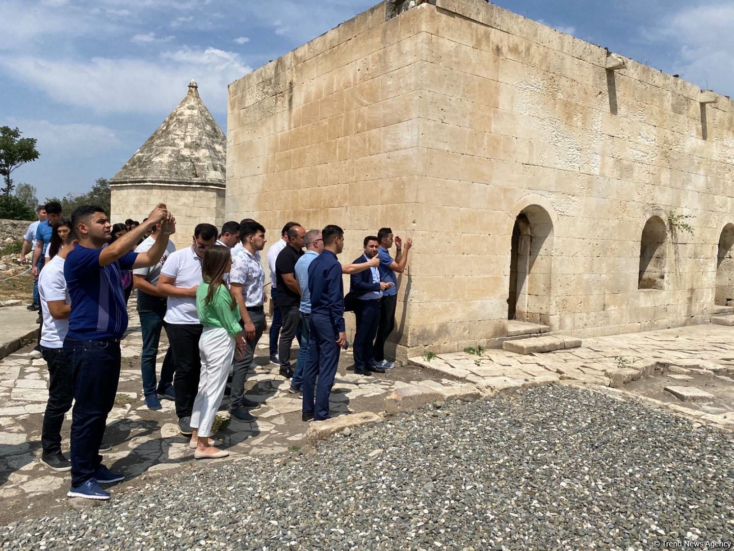Delegation of volunteer organizations embark on visit to Azerbaijan’s Aghdam