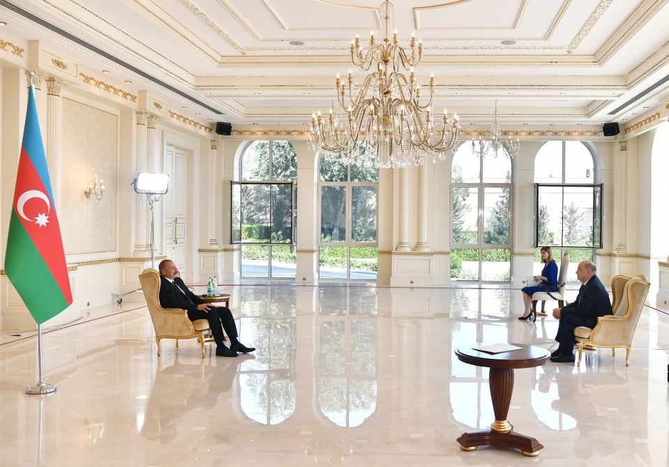 President Ilham Aliyev receives credentials of incoming Belgian ambassador (PHOTO)