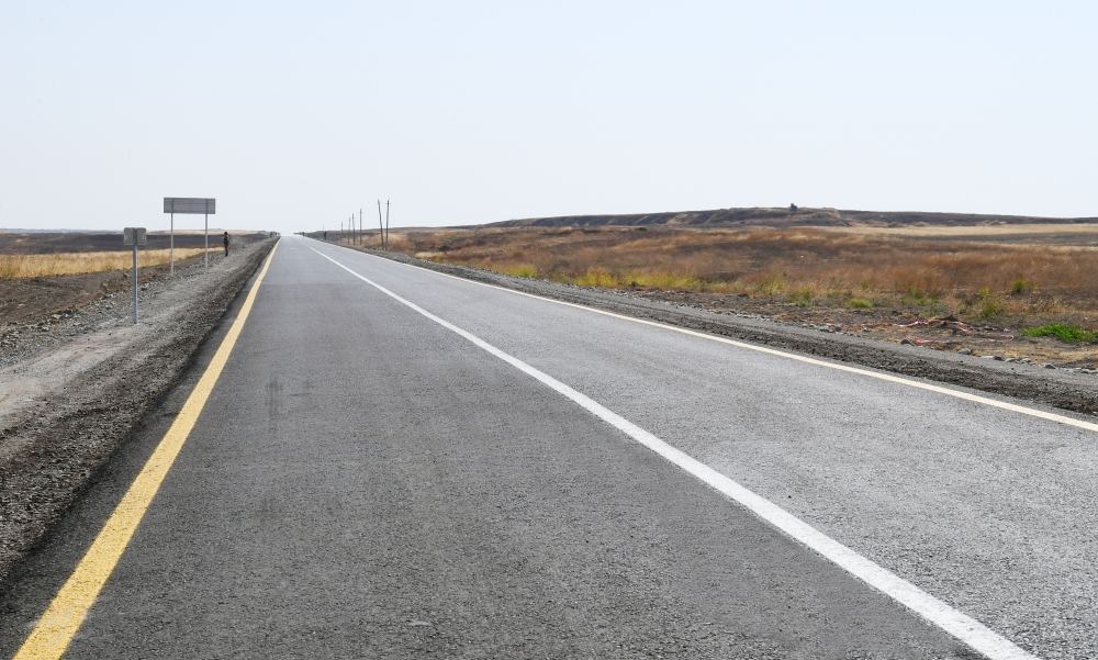President Ilham Aliyev views completion of work at Ahmadbayli-Fuzuli-Shusha Victory road (PHOTO)