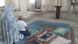 Residents of Azerbaijan’s liberated Aghdam district visit Aghdam Juma Mosque (PHOTO)