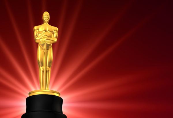 'Everything Everywhere' wins best picture at the Oscars