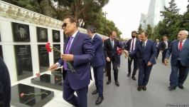 Economy, trade ministers from Turkic Council states visit Martyrs' Alley in Baku (PHOTO)