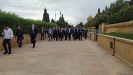 Economy, trade ministers from Turkic Council states visit Martyrs' Alley in Baku (PHOTO)