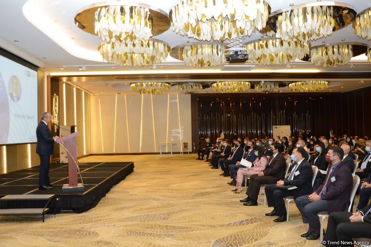 Azerbaijan's Minister of Economy talks recent business support applications (PHOTO)