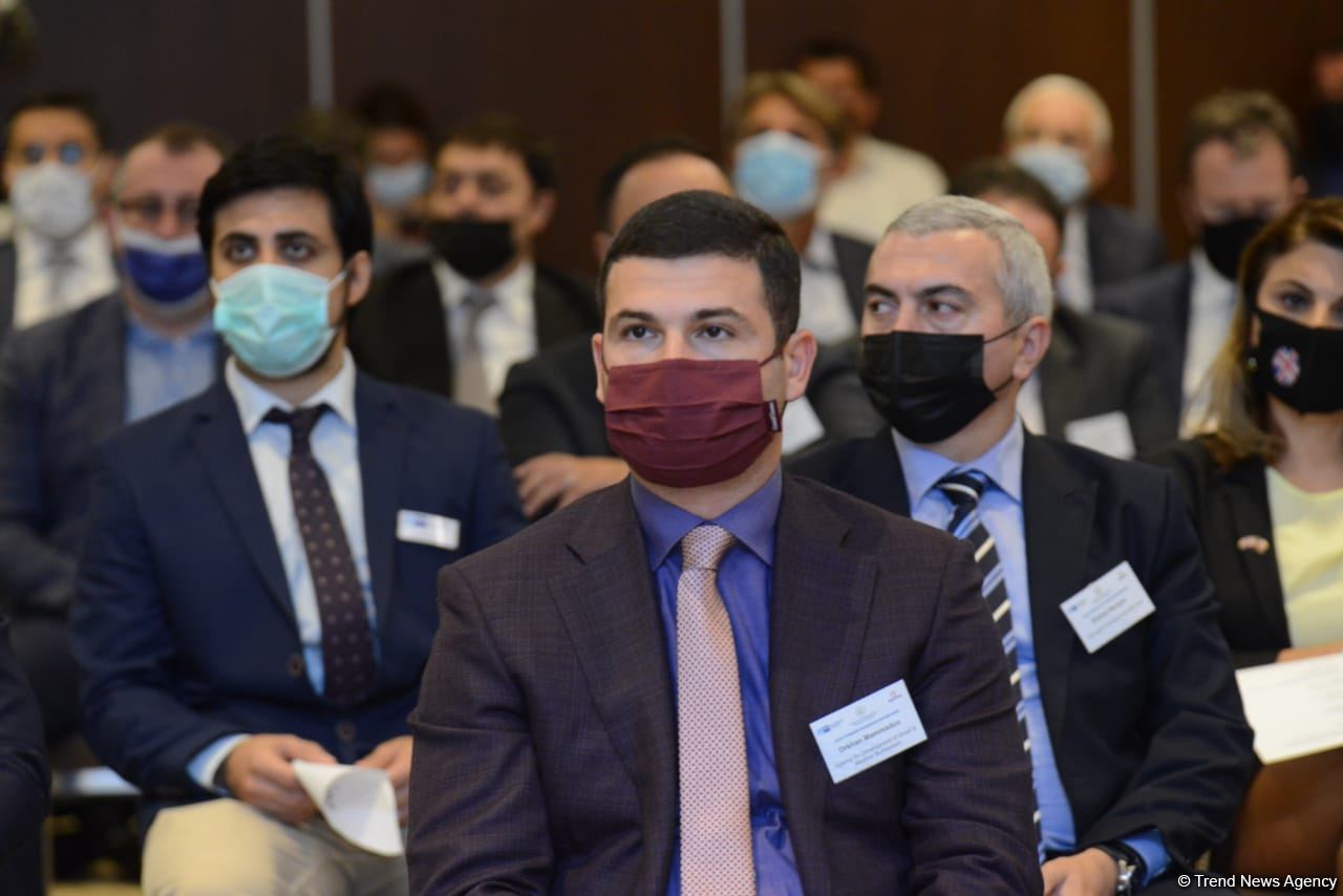 Azerbaijan's Minister of Economy talks recent business support applications (PHOTO)