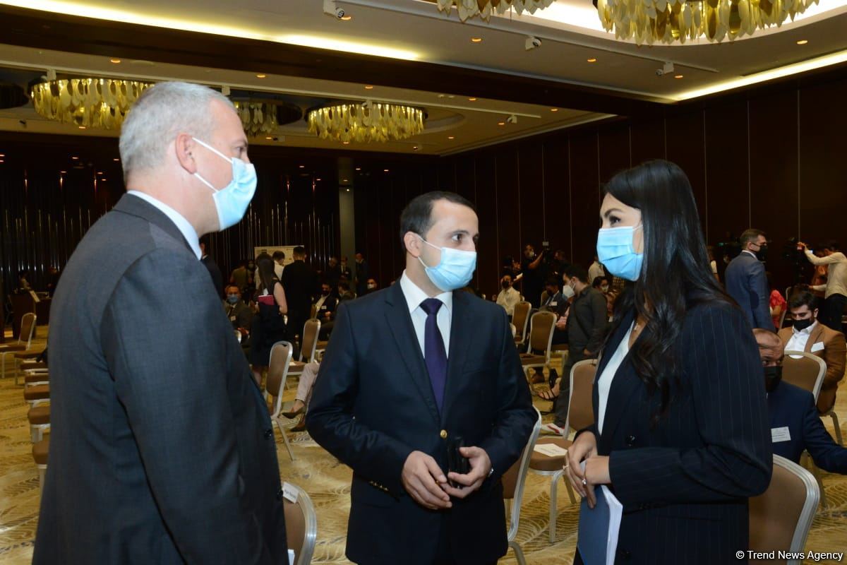Azerbaijan's Minister of Economy talks recent business support applications (PHOTO)