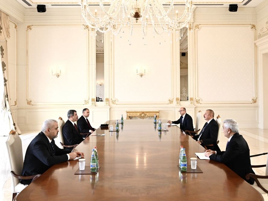 President Ilham Aliyev receives Iraqi oil minister
