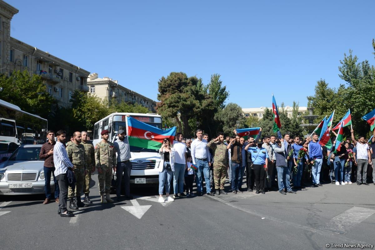 Azerbaijan holds minute of silence on occasion of Remembrance Day  (PHOTO/VIDEO)