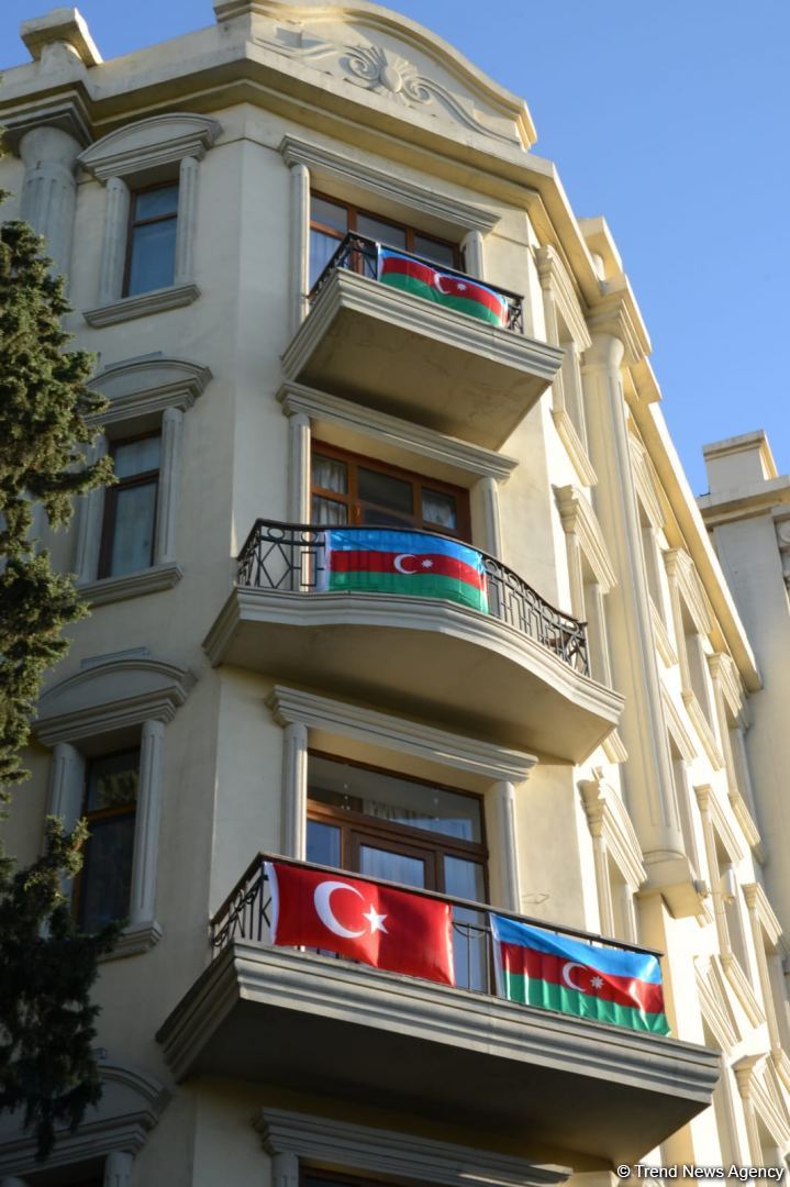 Streets of Baku decorated with Azerbaijani flags on Remembrance Day (PHOTO)