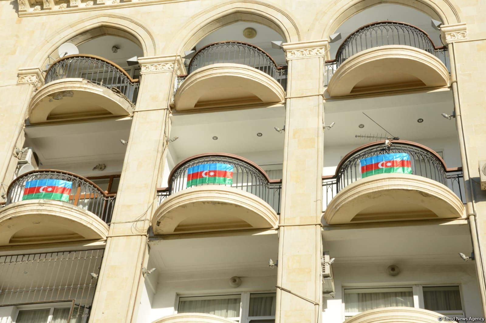 Streets of Baku decorated with Azerbaijani flags on Remembrance Day (PHOTO)